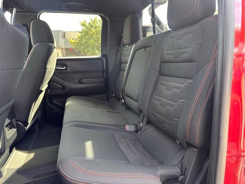 Used 2022 Nissan Frontier PRO-4X w/ Technology Package image 17