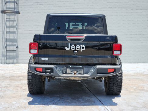 Used 2020 Jeep Gladiator Overland AWD/4WD image 7
