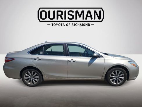 Certified 2016 Toyota Camry XLE w/ Moonroof Package FWD image 5
