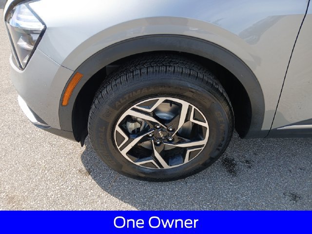 Used 2023 Kia Sportage LX AWD/4WD image 4