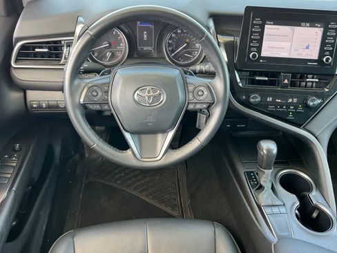 Used 2024 Toyota Camry SE image 16