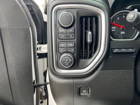 Used 2019 Chevrolet Silverado 1500 High Country w/ Technology Package image 25