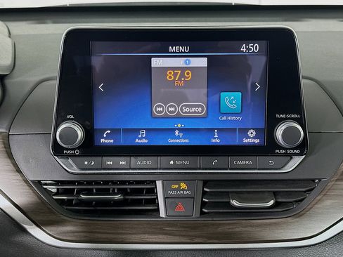 Used 2024 Nissan Altima 2.5 SV image 19