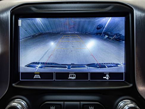 Used 2022 GMC Sierra 2500 SLE w/ SLE Convenience Package image 22