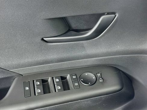 Certified 2025 Hyundai Kona SEL AWD/4WD image 19