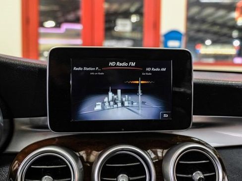 Used 2018 Mercedes-Benz C 300 Sedan image 24