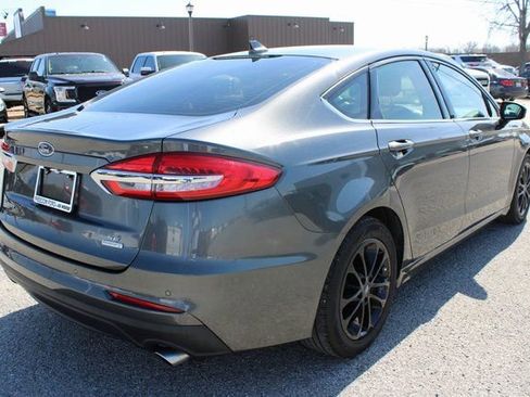 Used 2019 Ford Fusion SE image 5