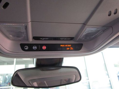 Used 2021 GMC Acadia SLE w/ Driver Convenience Package image 44