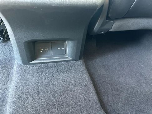 Used 2021 Volkswagen Atlas SE image 45