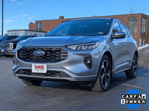 Certified 2023 Ford Escape ST-Line Select w/ Tech Pack #2 image 8