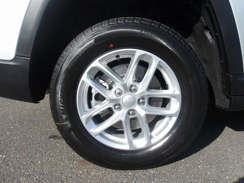 New 2025 Jeep Grand Cherokee L Laredo w/ Trailer Tow Package image 11