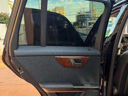 Used 2013 Mercedes-Benz GLK 350 GLK 350 4dr SUV image 25