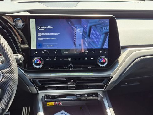 New 2026 Lexus TX 500h AWD image 17