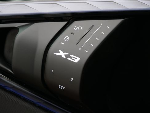 Used 2025 BMW X3 xDrive30i w/ Premium Package image 26