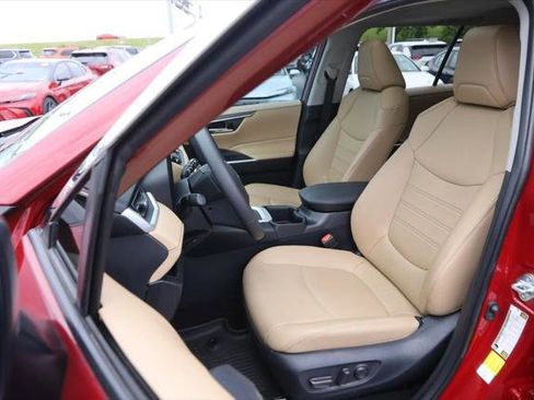 Certified 2025 Toyota RAV4 XLE Premium AWD/4WD image 10