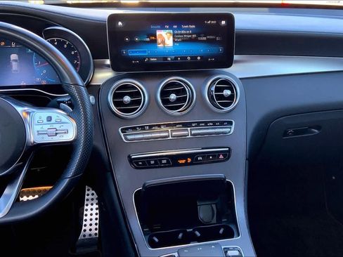 Used 2023 Mercedes-Benz GLC 300 4MATIC Coupe image 7