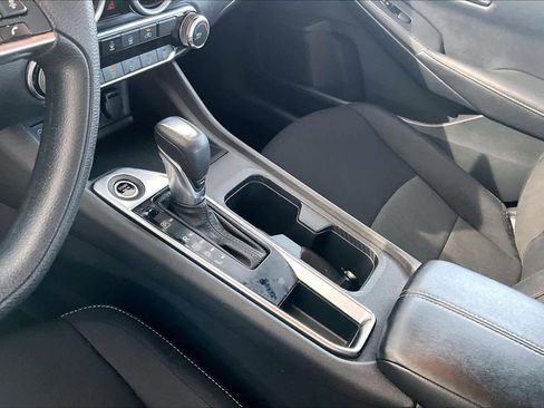 Certified 2024 Nissan Sentra SV image 16