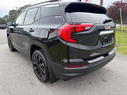 Used 2018 GMC Terrain SLE w/ Driver Convenience Package FWD image 7