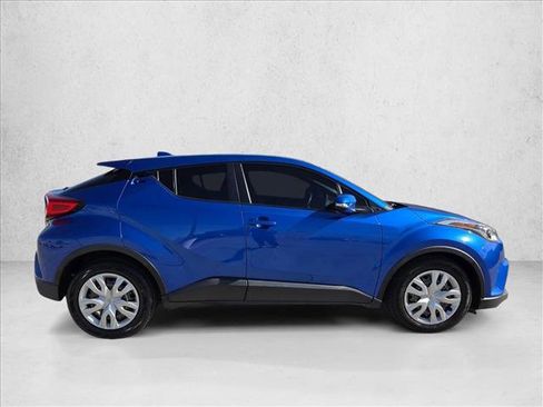 Certified 2019 Toyota C-HR LE image 4