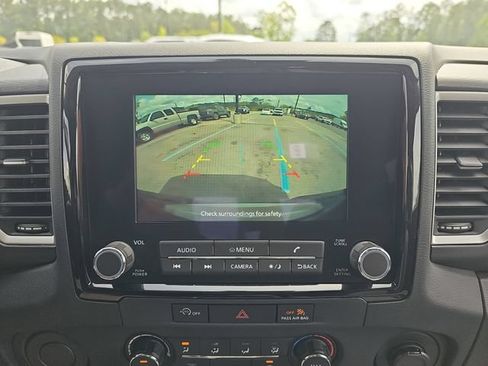 Used 2024 Nissan Frontier SV RWD image 28