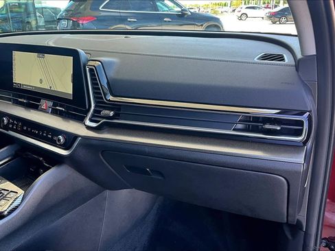 Used 2025 Kia Sportage SX Prestige image 16