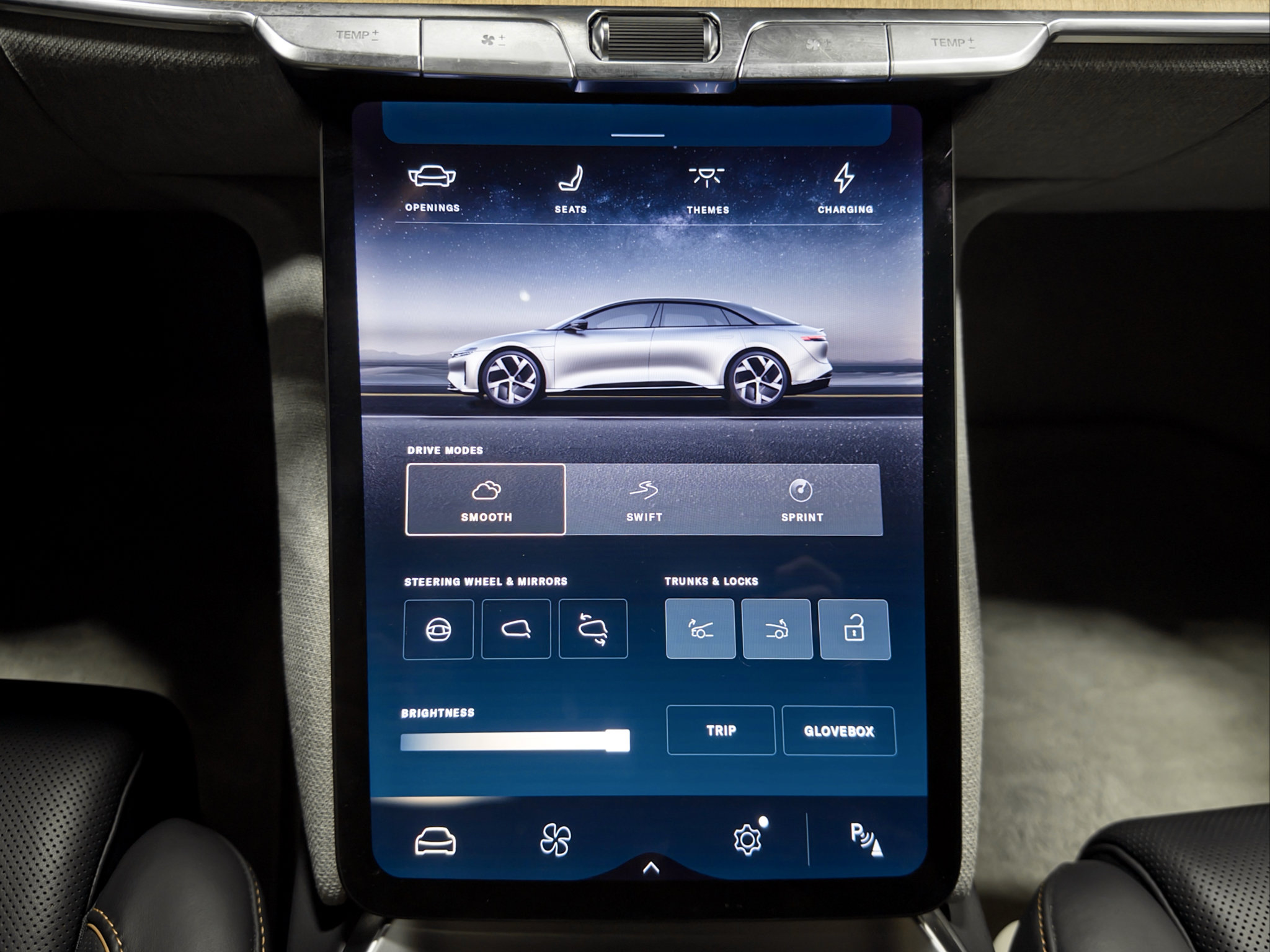 Used 2025 Lucid Air Touring AWD/4WD image 14