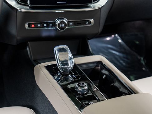 New 2026 Volvo XC90 B5 Plus w/ Protection Package image 20