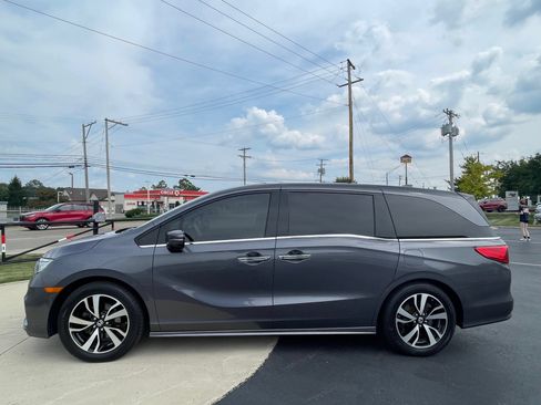 Used 2019 Honda Odyssey Elite image 4