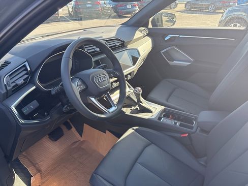 New 2025 Audi Q3 2.0T Premium image 9