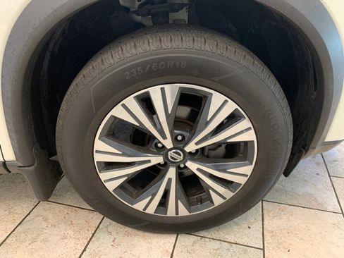 Used 2021 Nissan Rogue SV w/ Premium Package AWD/4WD image 9