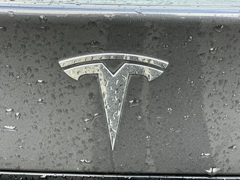 Used 2022 Tesla Model S image 6