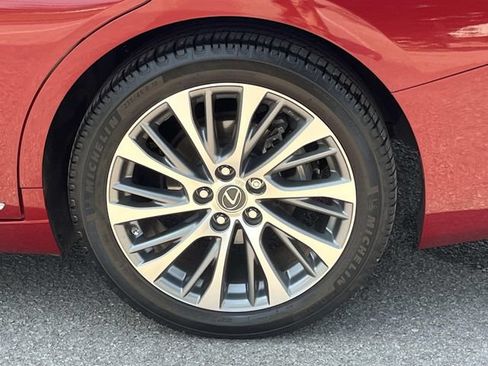 Used 2020 Lexus ES 300h w/ Premium Package FWD image 11