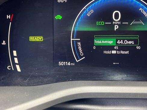 Used 2025 Toyota Camry LE FWD image 33