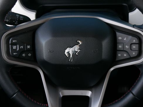 Used 2025 Ford Bronco Heritage Edition AWD/4WD image 36