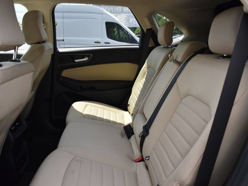 Used 2024 Ford Edge SE AWD/4WD image 14