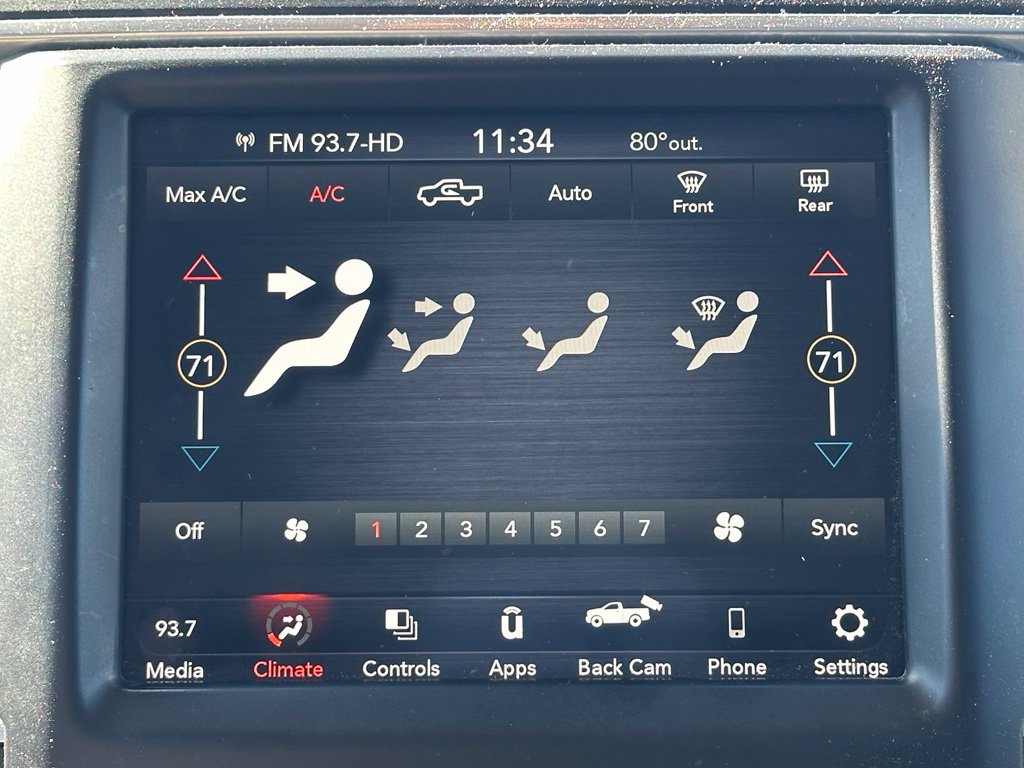 Used 2018 RAM 2500 SLT w/ Luxury Group AWD/4WD image 14