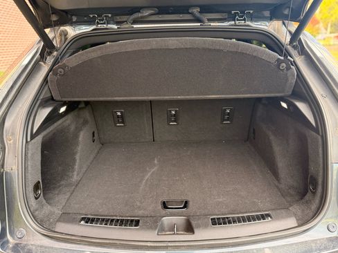 Used 2019 Cadillac XT4 Sport w/ Cold Weather Package image 40