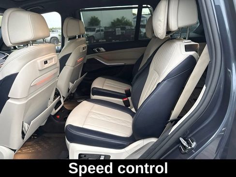 Used 2021 BMW X7 M50i AWD/4WD image 11