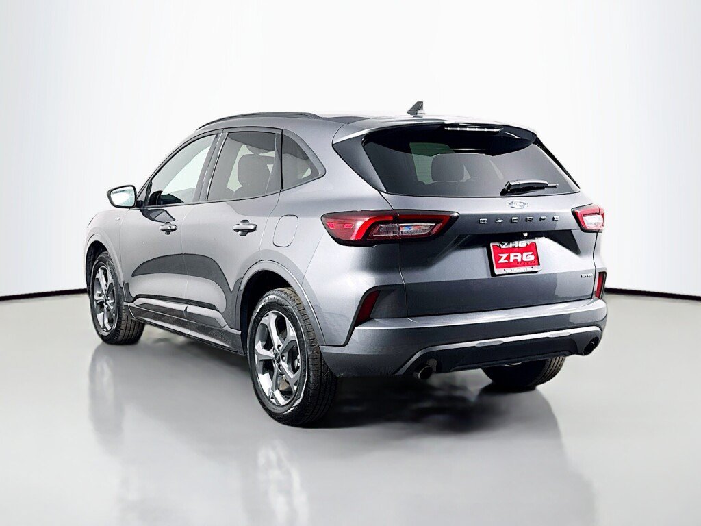 Used 2024 Ford Escape ST-Line AWD/4WD image 3