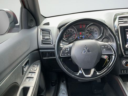 Used 2021 Mitsubishi Outlander Sport Black Edition FWD image 14