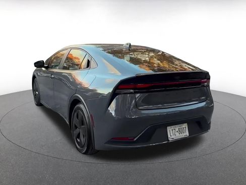 Used 2025 Toyota Prius LE image 11