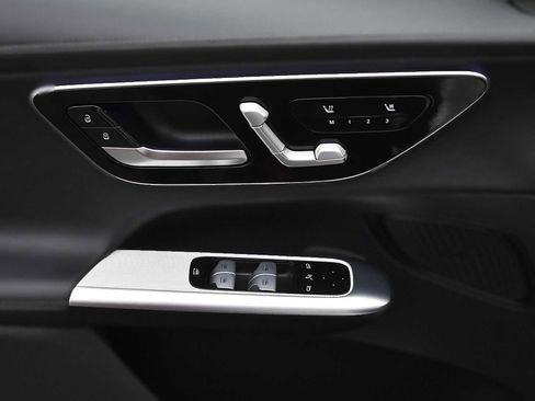 Used 2023 Mercedes-Benz GLC 300 GLC 300 image 23