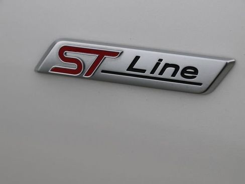 Used 2024 Ford Escape ST-Line w/ Tech Pack #1 FWD image 8