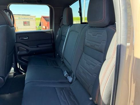 Used 2023 Nissan Frontier PRO-4X w/ Pro Convenience Package AWD/4WD image 12