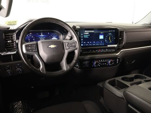 Used 2025 Chevrolet Silverado 1500 LT AWD/4WD image 2