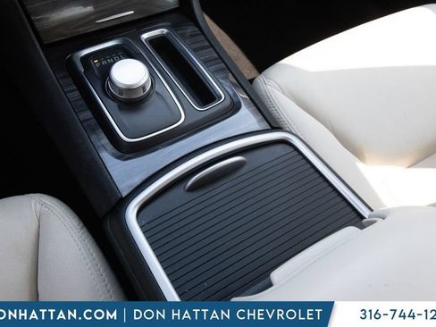 Used 2020 Chrysler 300 Touring w/ Driver Convenience Group RWD image 16