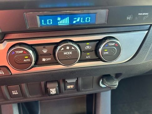 Used 2021 Toyota Tacoma SR5 RWD image 15