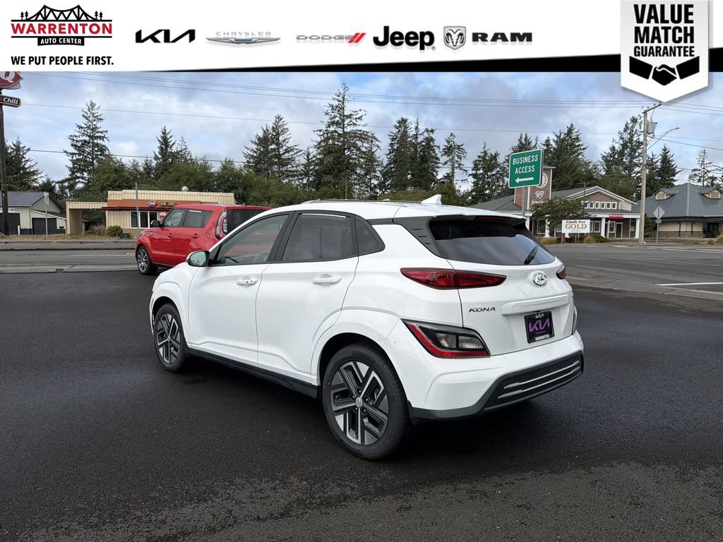Used 2023 Hyundai Kona SE FWD image 4
