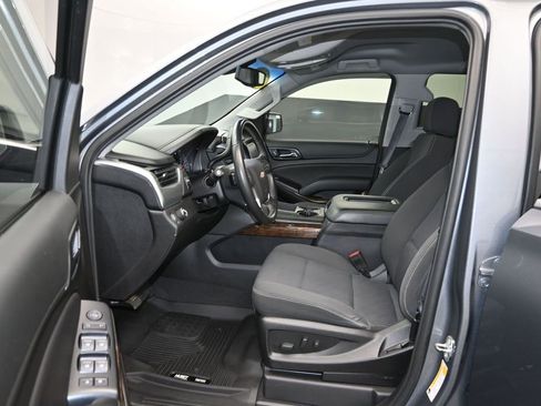 Used 2019 Chevrolet Tahoe LS RWD image 13
