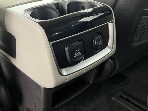 Used 2024 Kia Carnival SX image 26